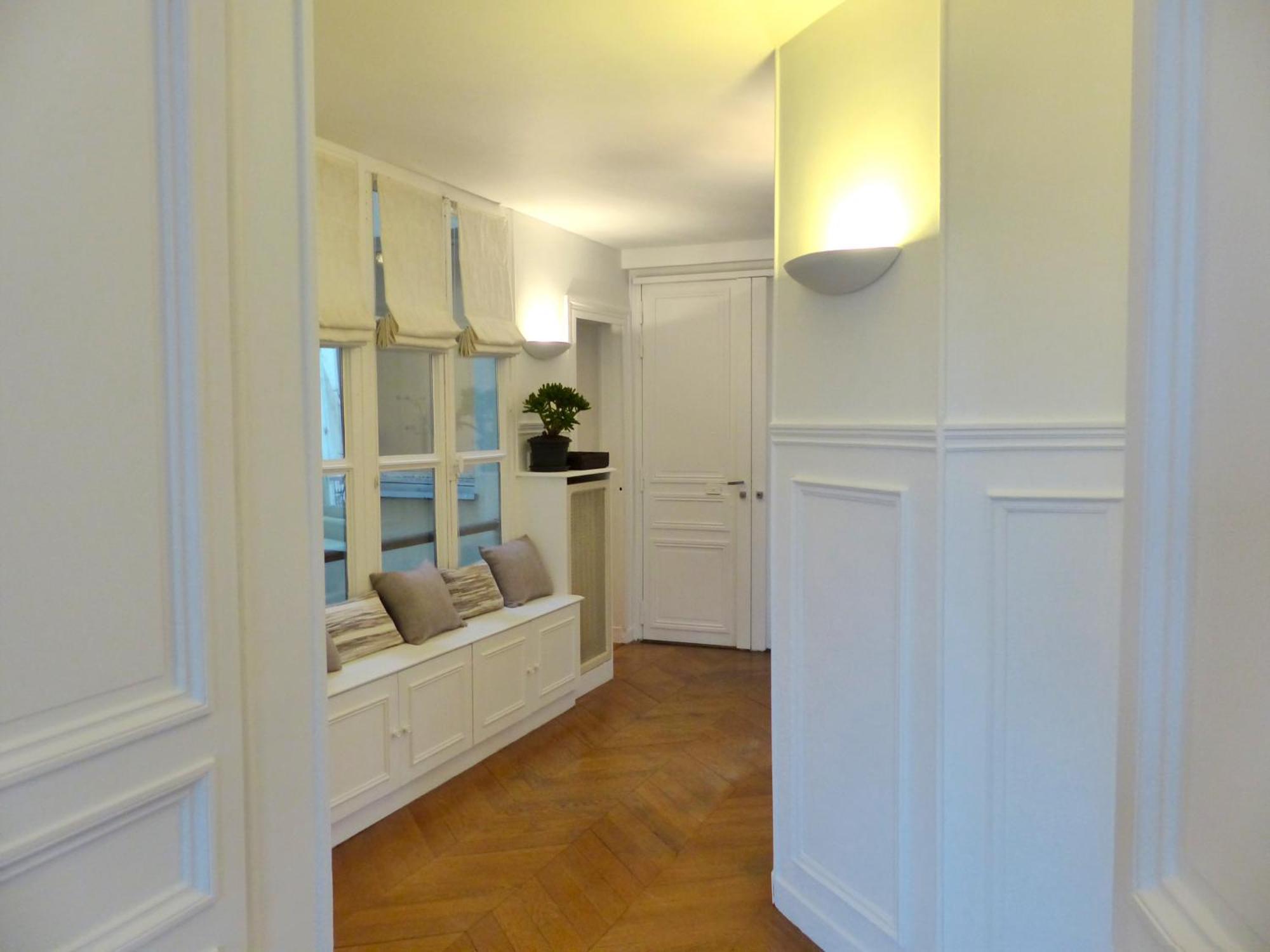 Marvellous Sunbathed 3br At The Heart Of
