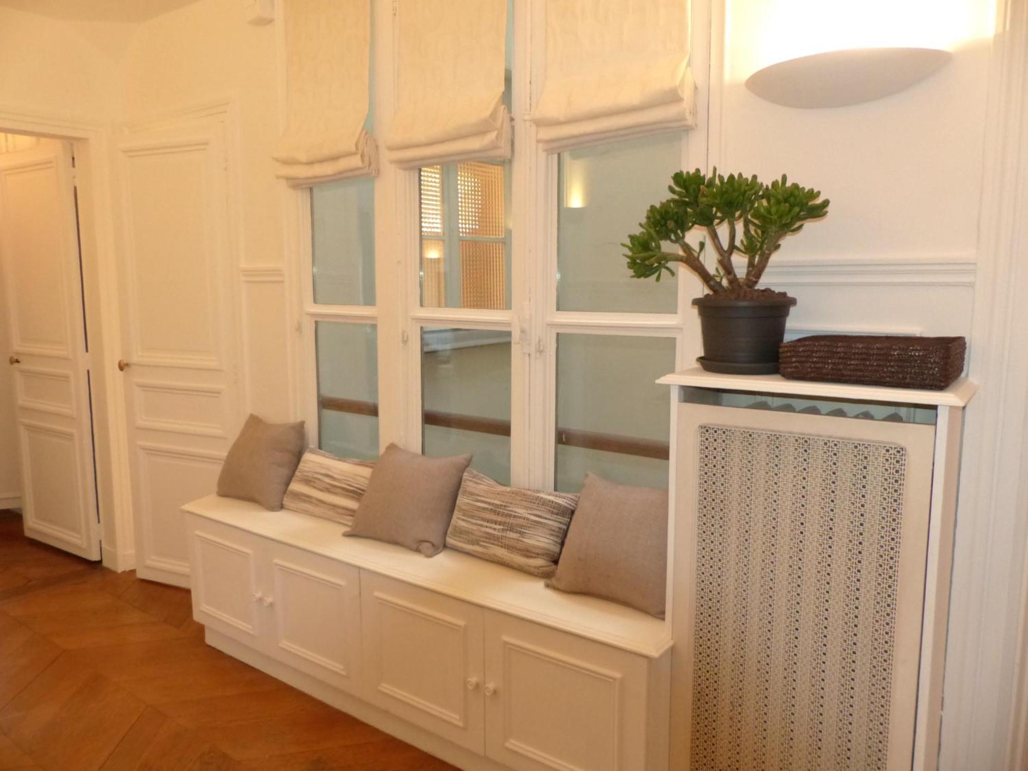Apartment Marvellous Sunbathed 3br At The Heart Of Paris