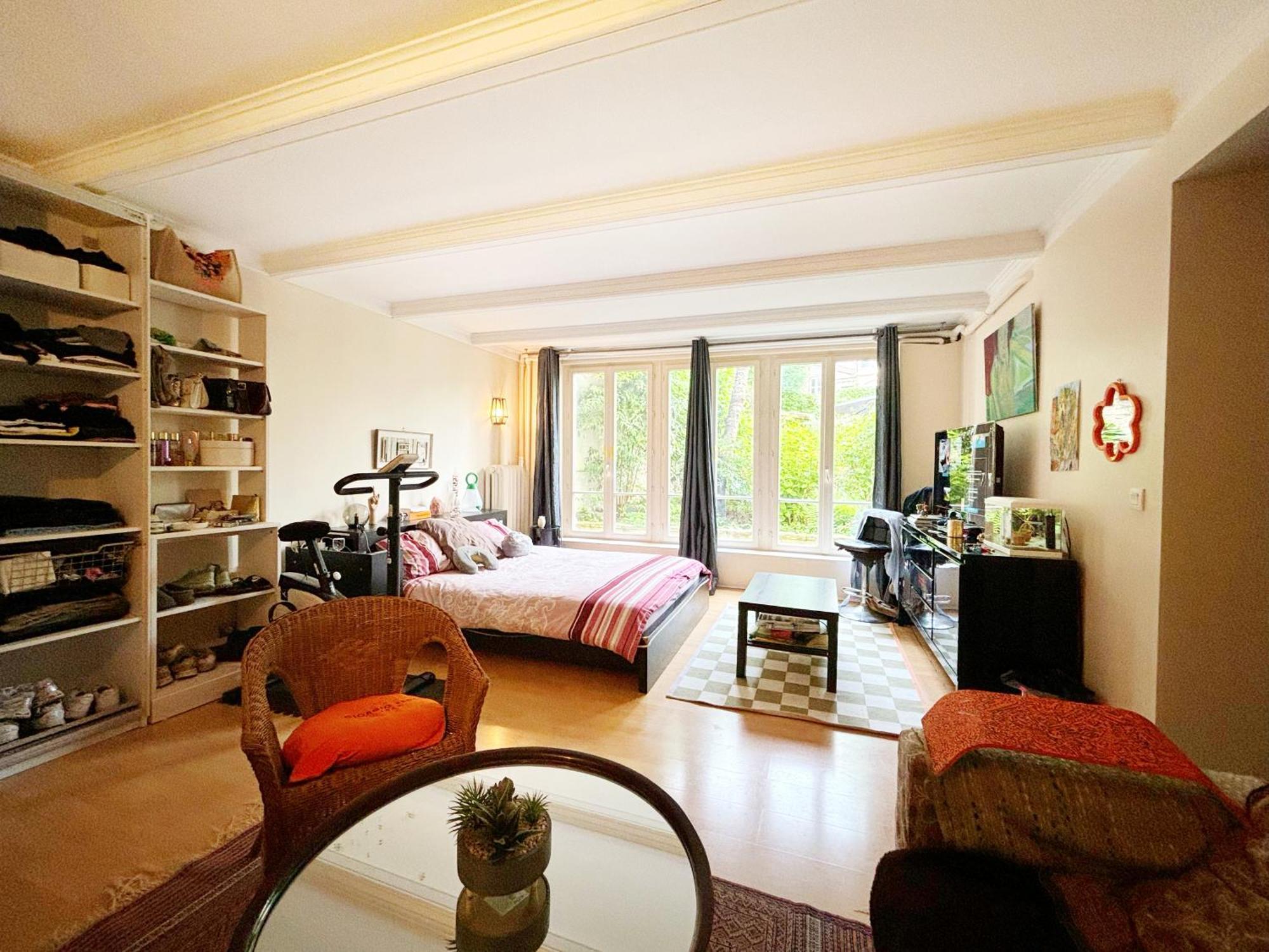 Grand Avec Jardin Privatif A Apartment *