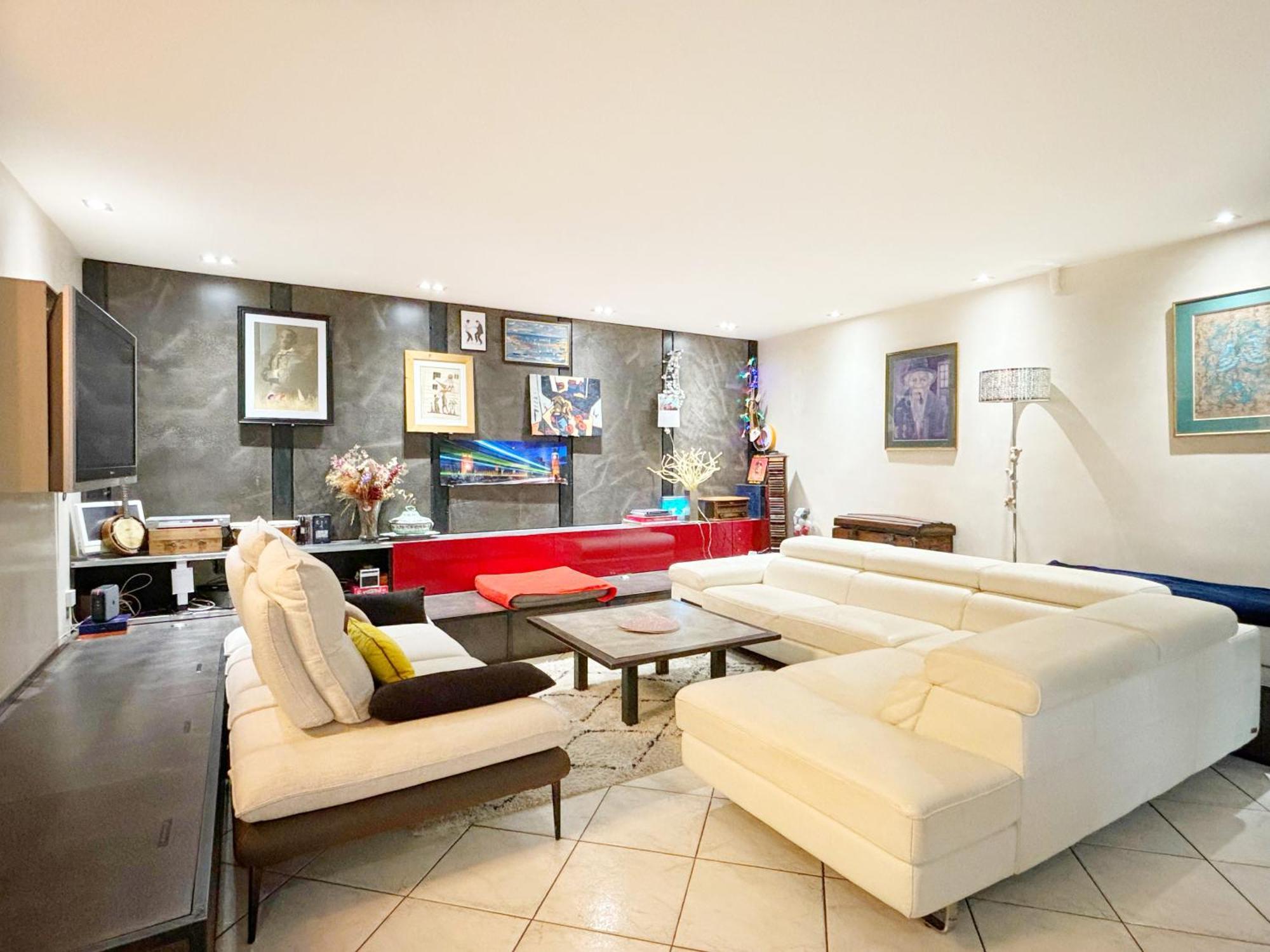 Grand Avec Jardin Privatif A Apartment