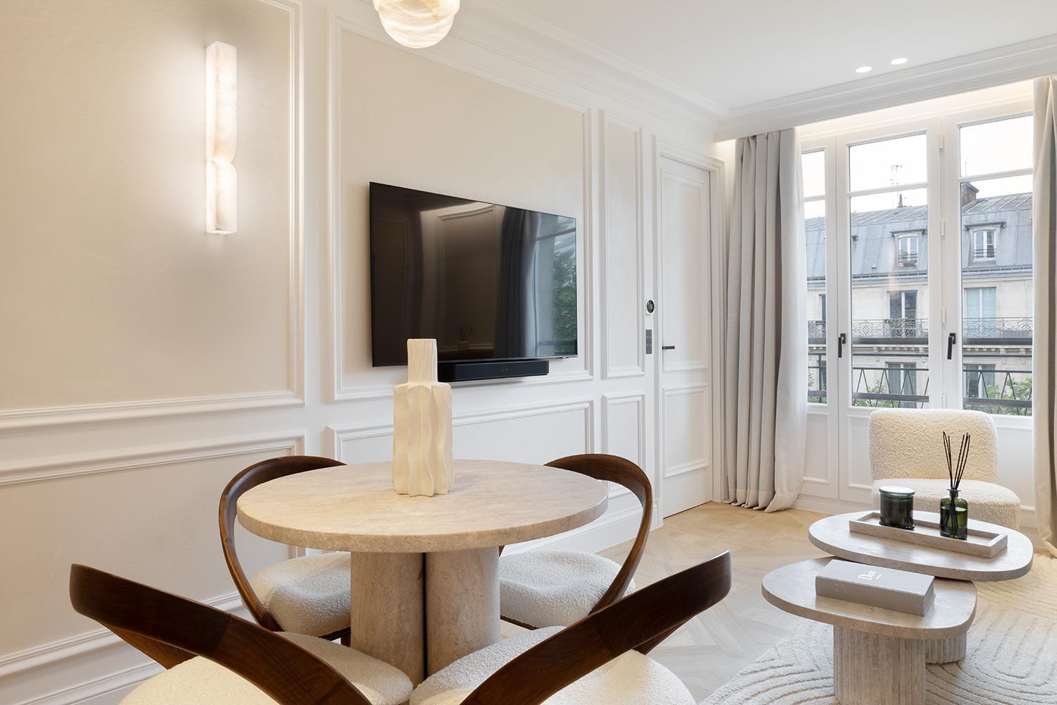 Thelander - Serviced In Champs Elysees Apartment *