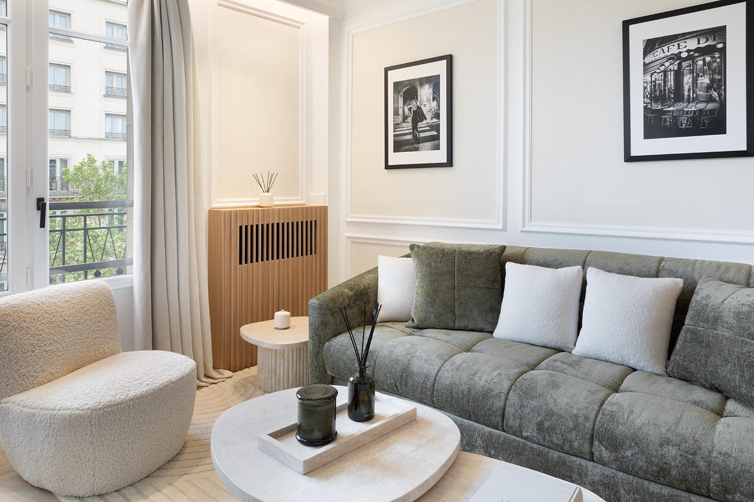 Thelander - Serviced In Champs Elysees