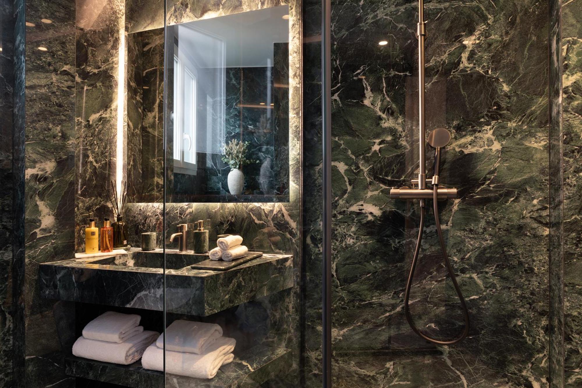 Thelander - Serviced In Champs Elysees Apartment
