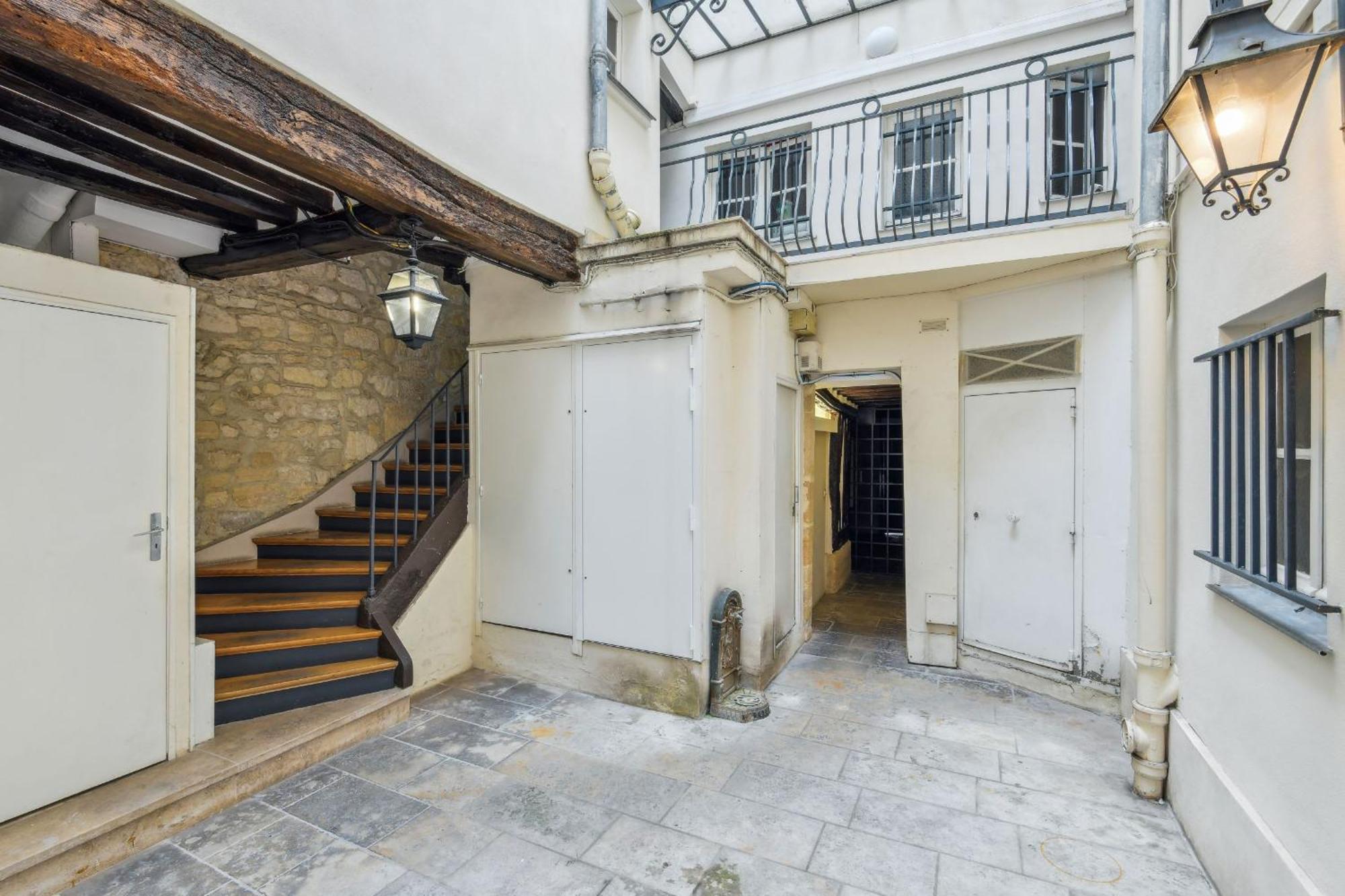 Pont Neuf & Jardin Du Luxembourg - Cityapartmentstay Apartment