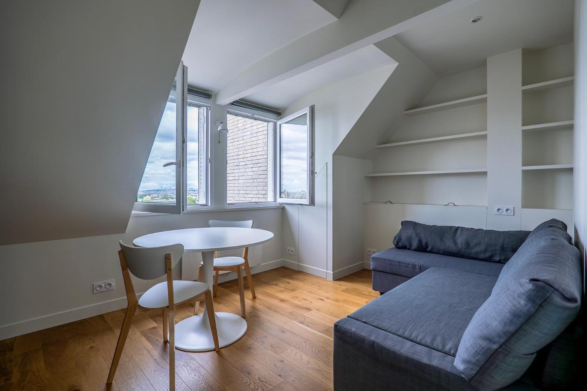 Goodguest-trocadero Tour Eiffel Bail Mobilite Apartment Paris