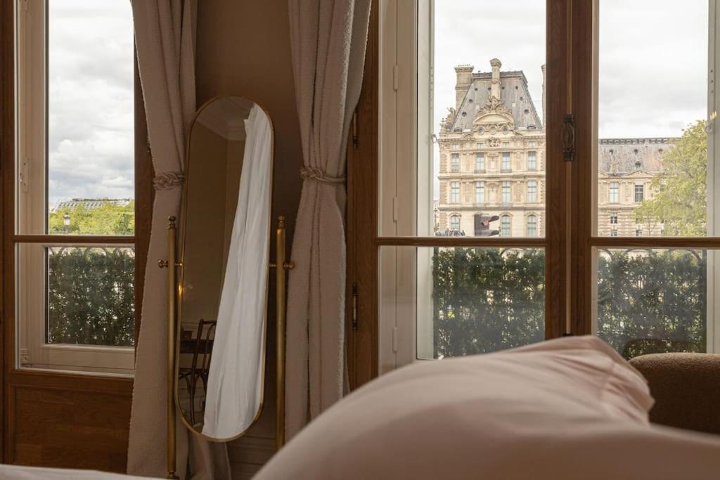 Vue Louvre Et Seine Apartment *