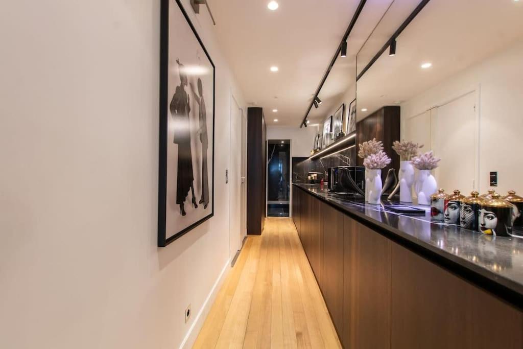 Avenue Montaigne Saint Honore Appartement Paris