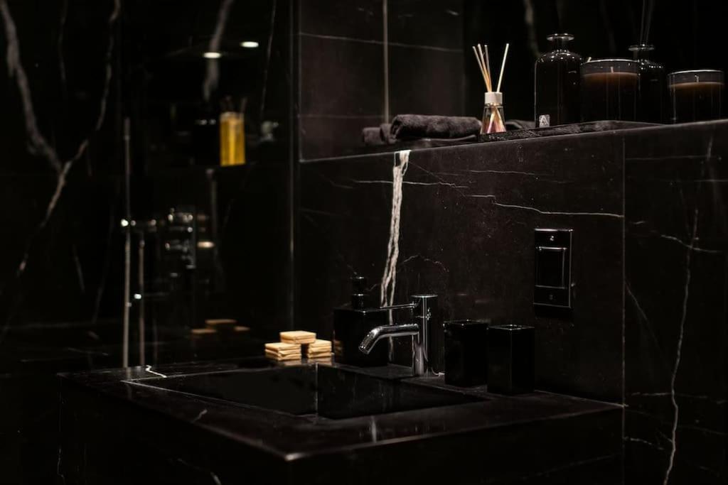 Appartement Avenue Montaigne Saint Honore *