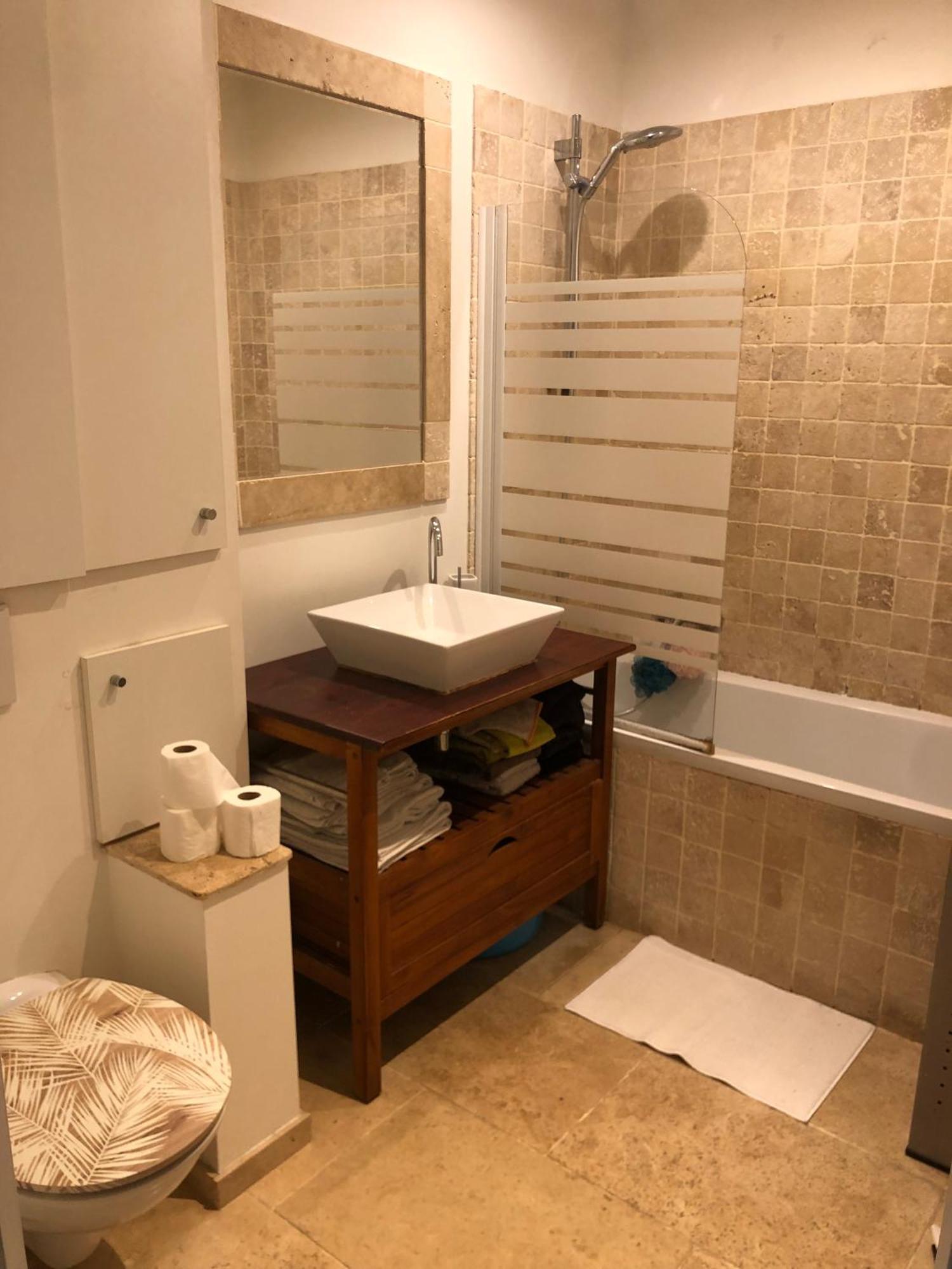 Apartment Grand Studio Atypique 45 M2 ,paris 10 Eme *