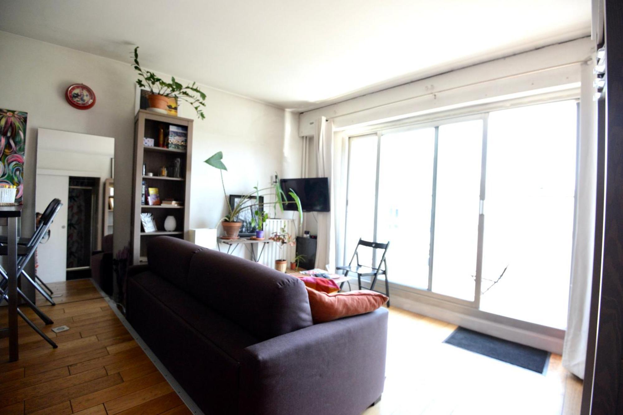 Apartment Roquette Paris