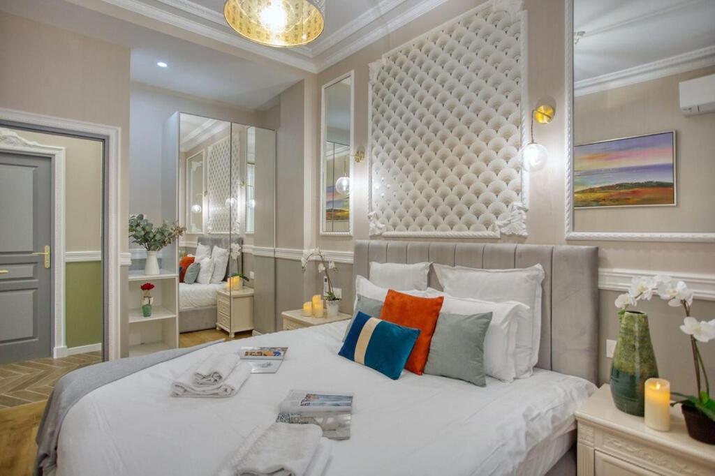 160m² 6ch-haussmannien Climatise & Ascens * Paris