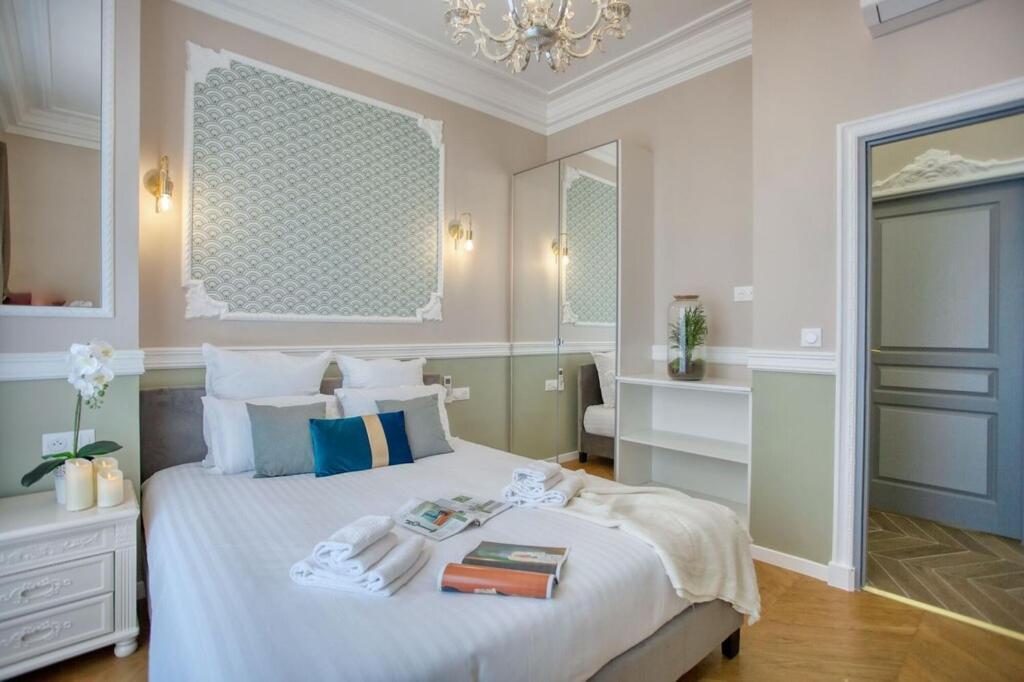 160m² 6ch-haussmannien Climatise & Ascens * Paris