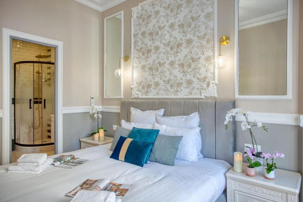 Apartment 160m² 6ch-haussmannien Climatise & Ascens