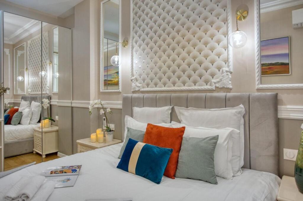 160m² 6ch-haussmannien Climatise & Ascens * Paris