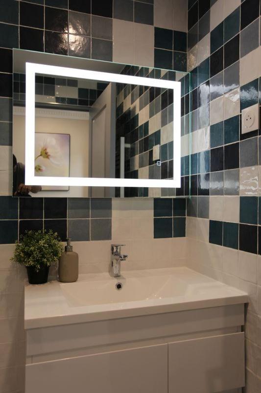 Triplex 250m² 6ch - Clim - Tres Spacieux - * Paris