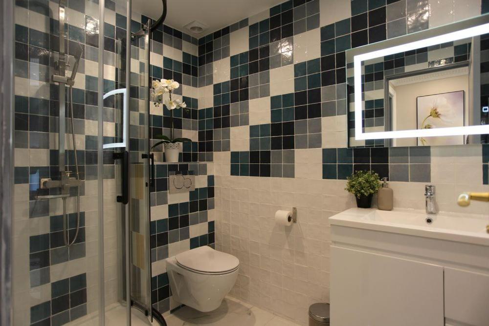 Triplex 250m² 6ch - Clim - Tres Spacieux - Apartment Paris