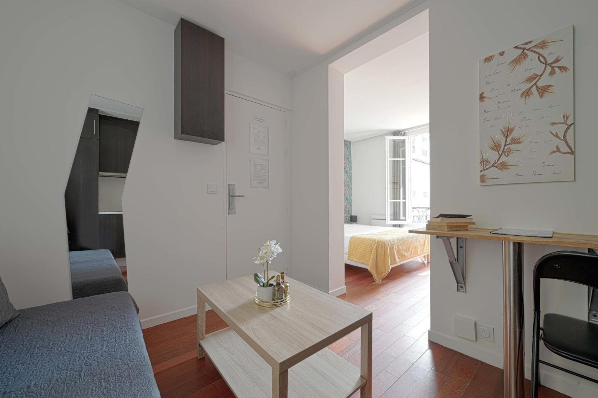 Apartment Small Studio Next To Invalides