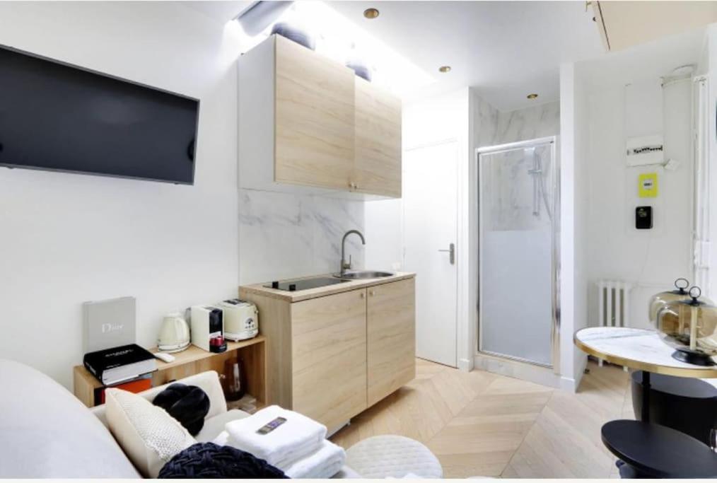 Trocadero Tour Eiffel : Cosy Studio Apartment *