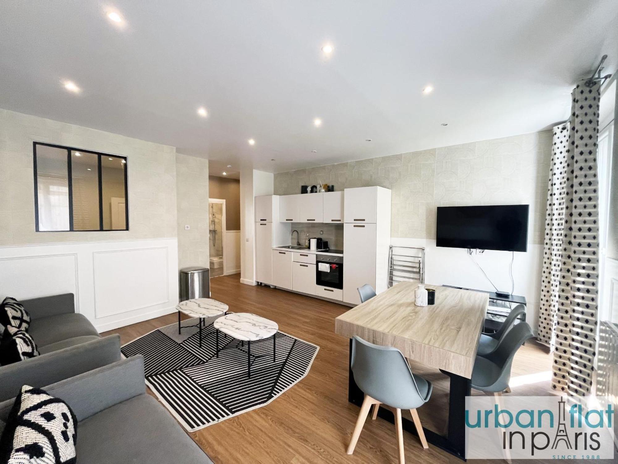 23 - Charming Parisian Flat In Paris