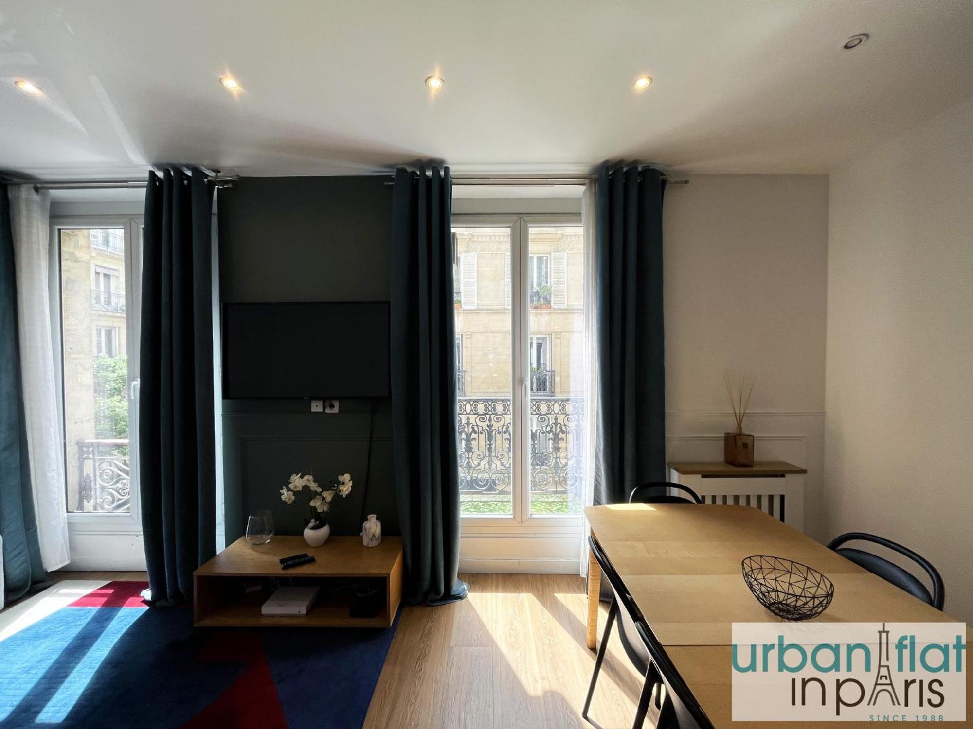Urban Flat 24 - Charming In *
