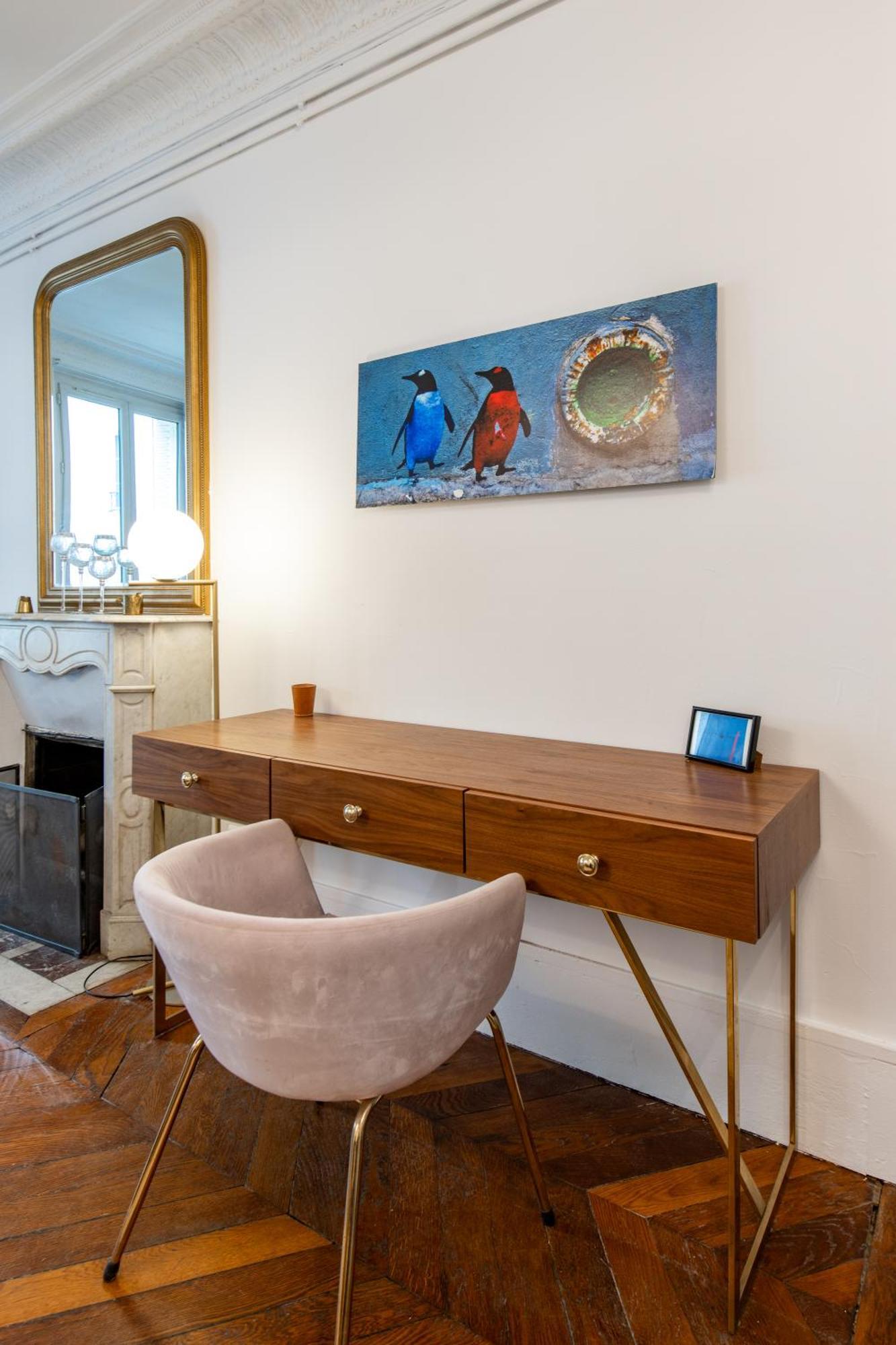 Stylish 2-bedroom Near The Famous Moulin Rouge Appartement Paris