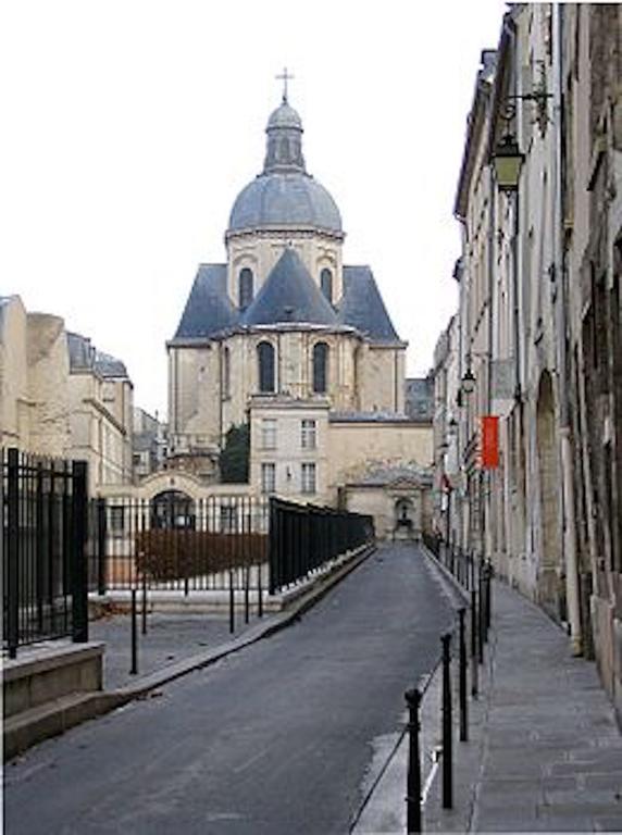 Lovely Le Marais Apartment