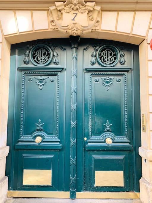 Apartment House - 2 Bedrooms - Champs-elysees *