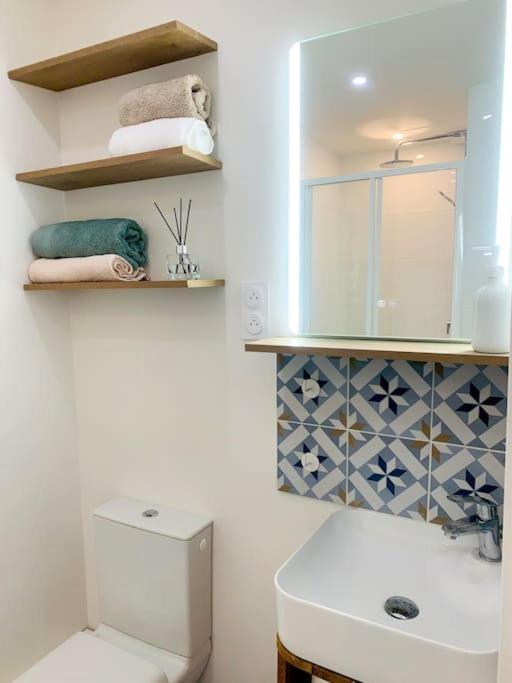 House - 2 Bedrooms - Champs-elysees Paris