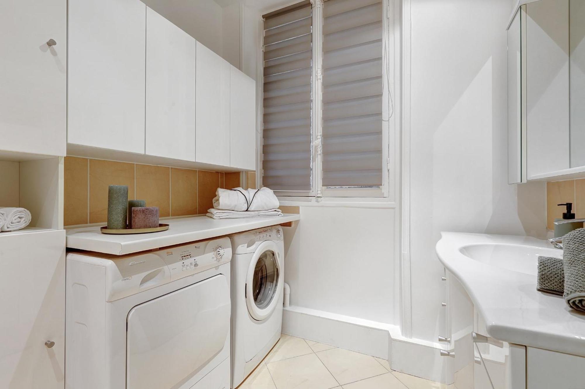 Historic Montparnasse & Jardin Atlantique - Cityapartmentstay * Paris