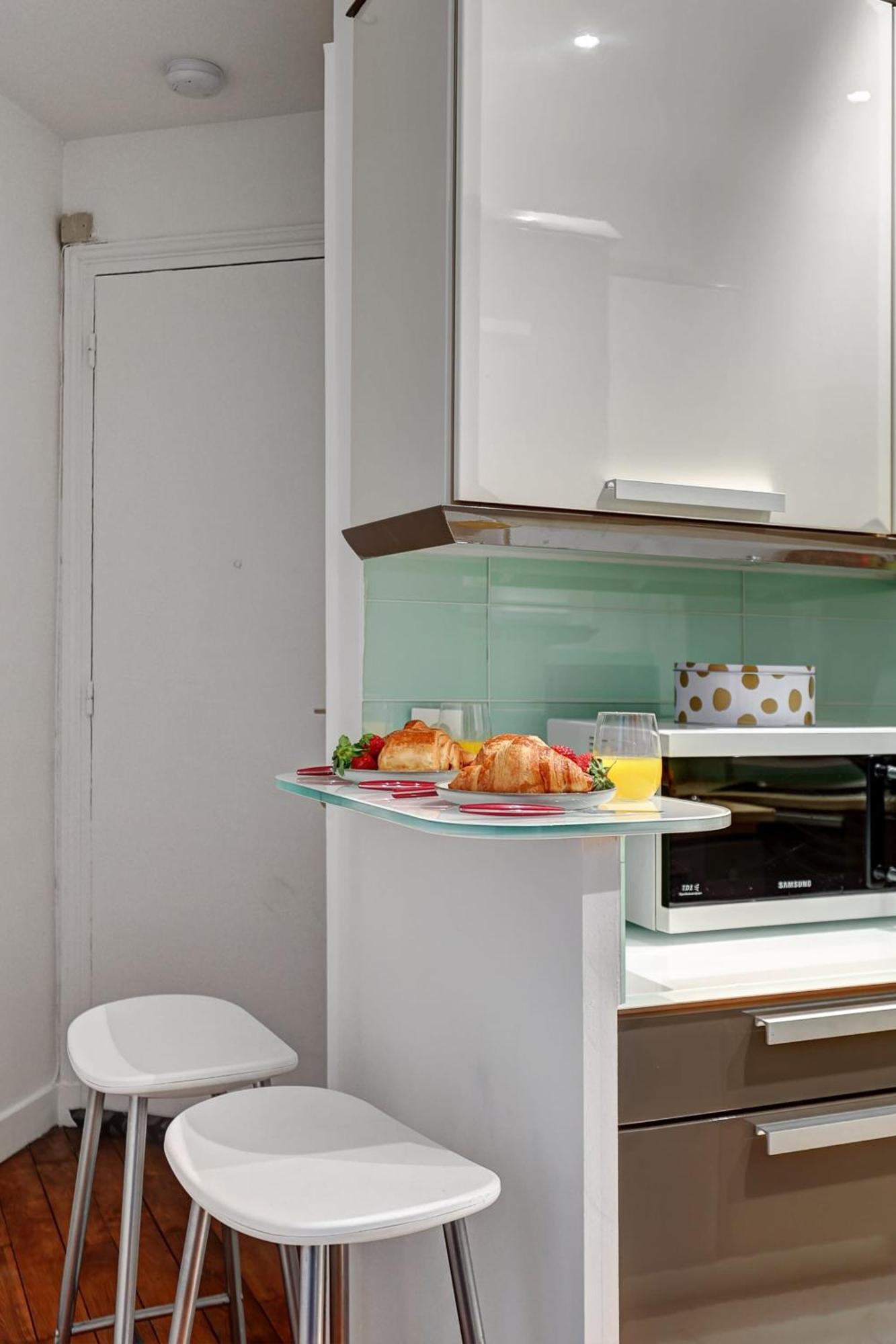 Historic Montparnasse & Jardin Atlantique - Cityapartmentstay Apartment Paris
