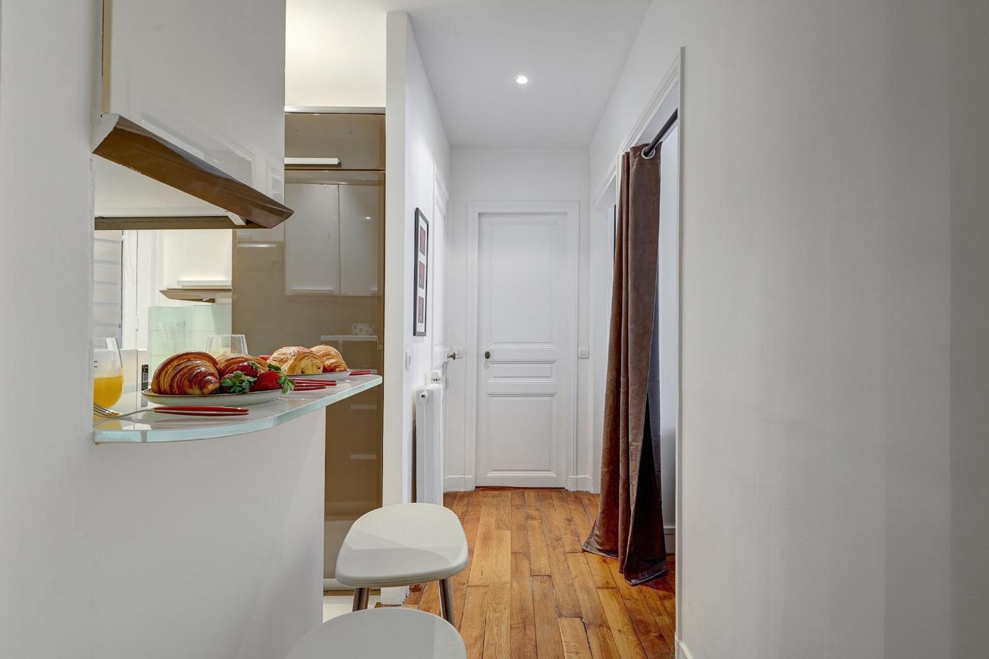Historic Montparnasse & Jardin Atlantique - Cityapartmentstay Paris