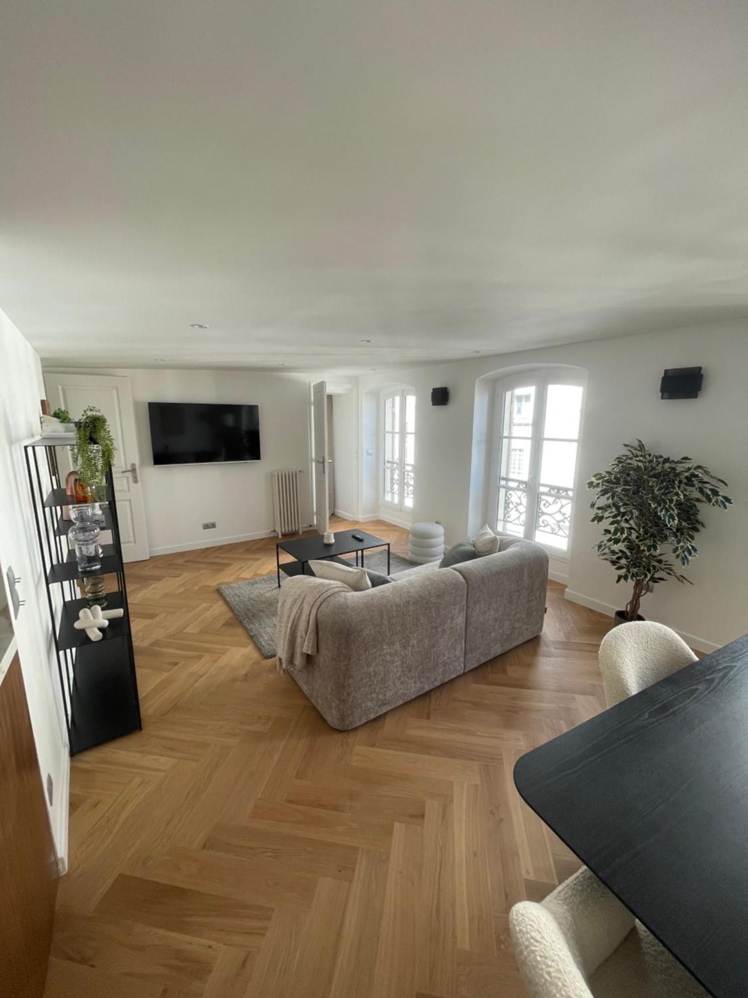 Apartment Neuf A 500m Des Champs-elysees