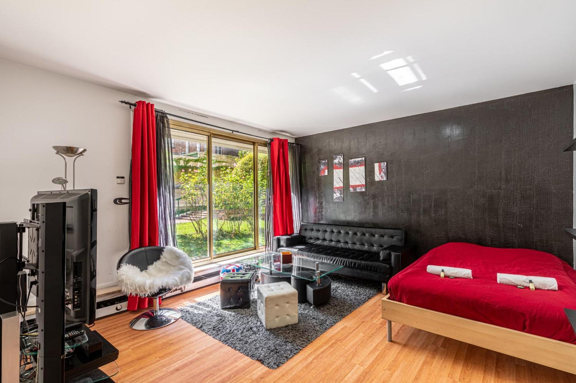 Guestready - Airy With Courtyard View Paris