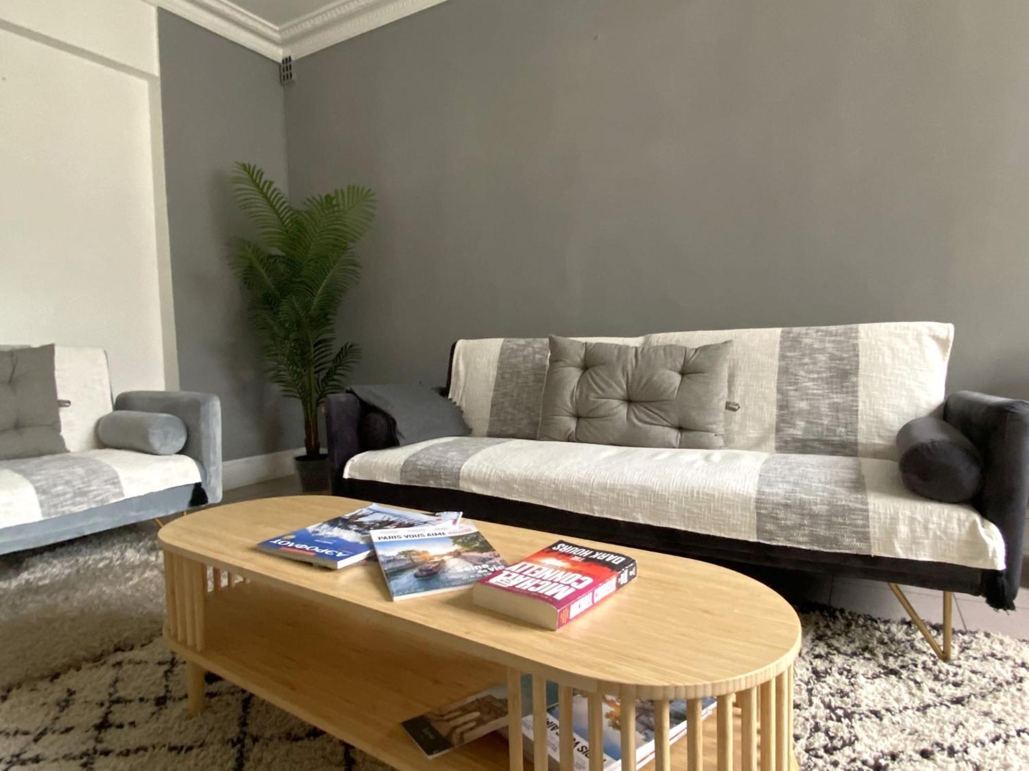 Des Champs Elysées Appartement
