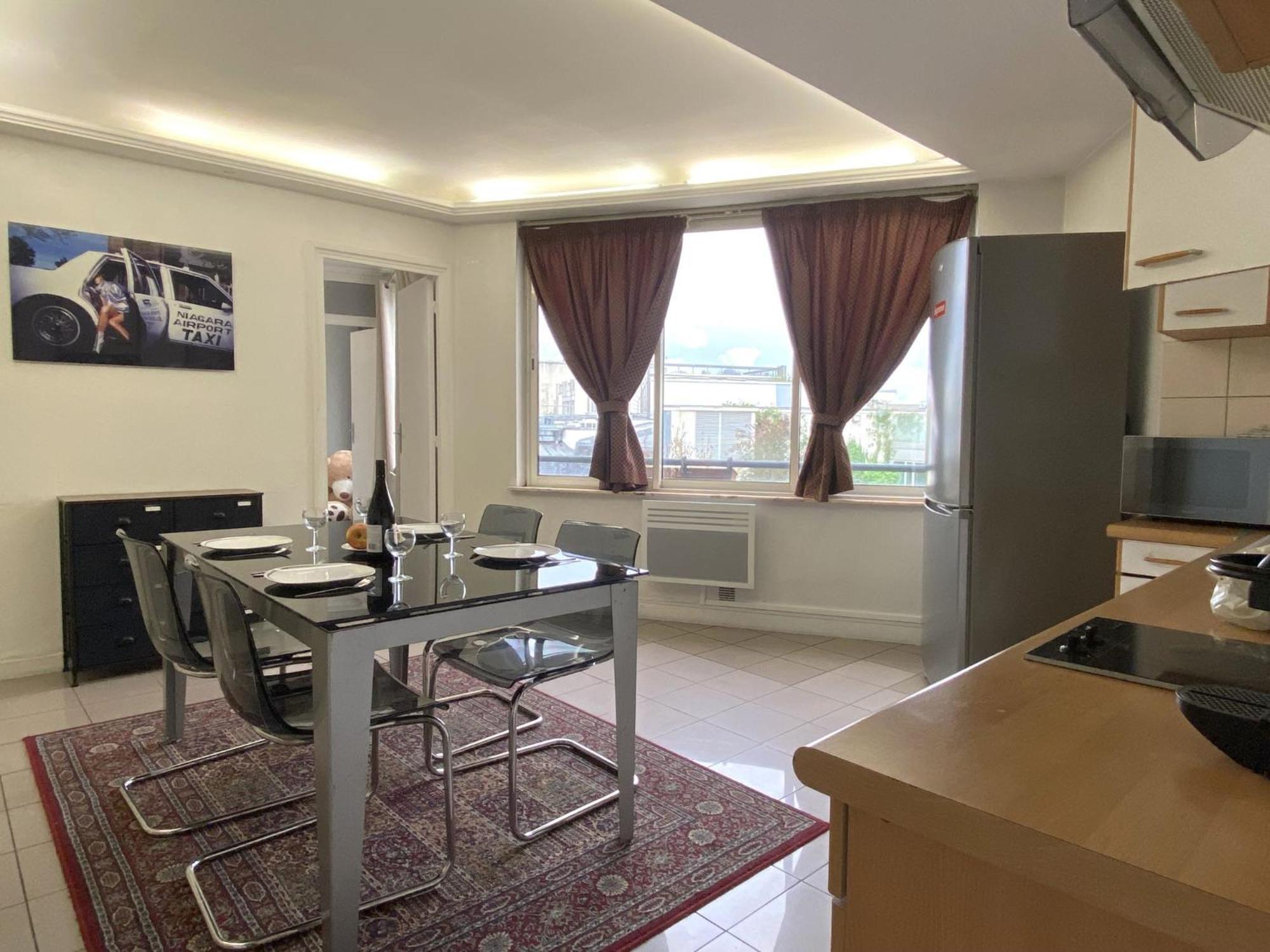 Des Champs Elysées Appartement Paris
