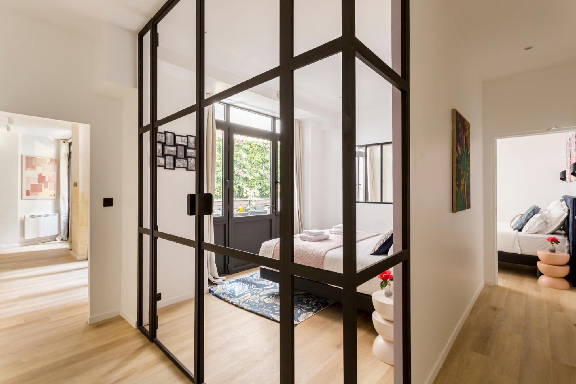 Apartment 10p 160m2 With Terace *