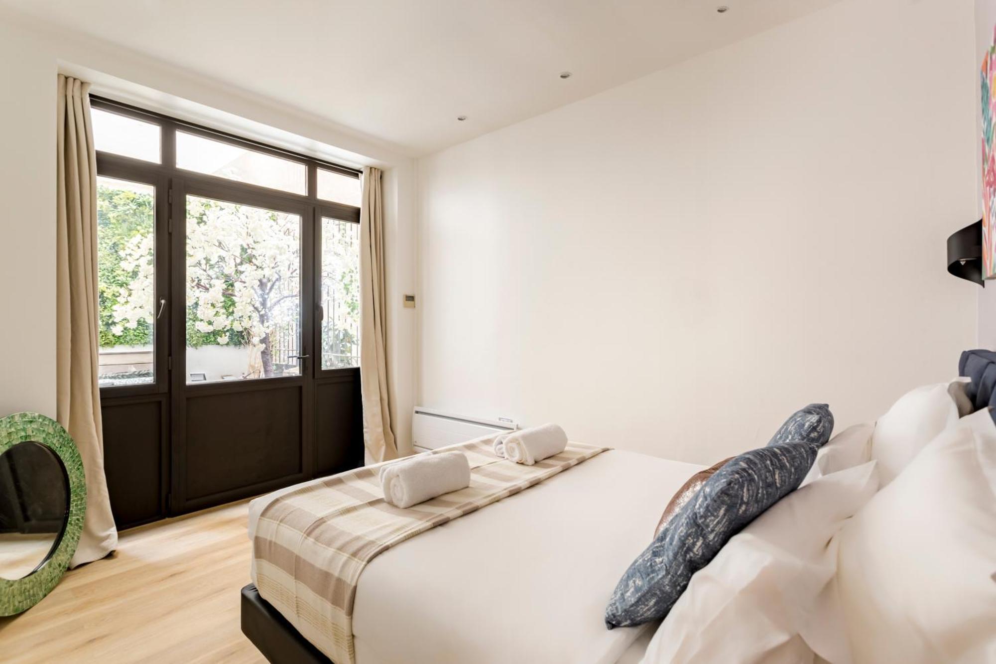 Apartment 10p 160m2 With Terace Paris