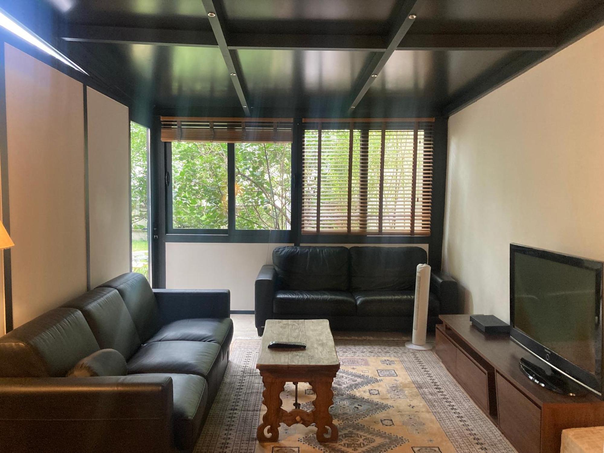 Artist Trip Apartment