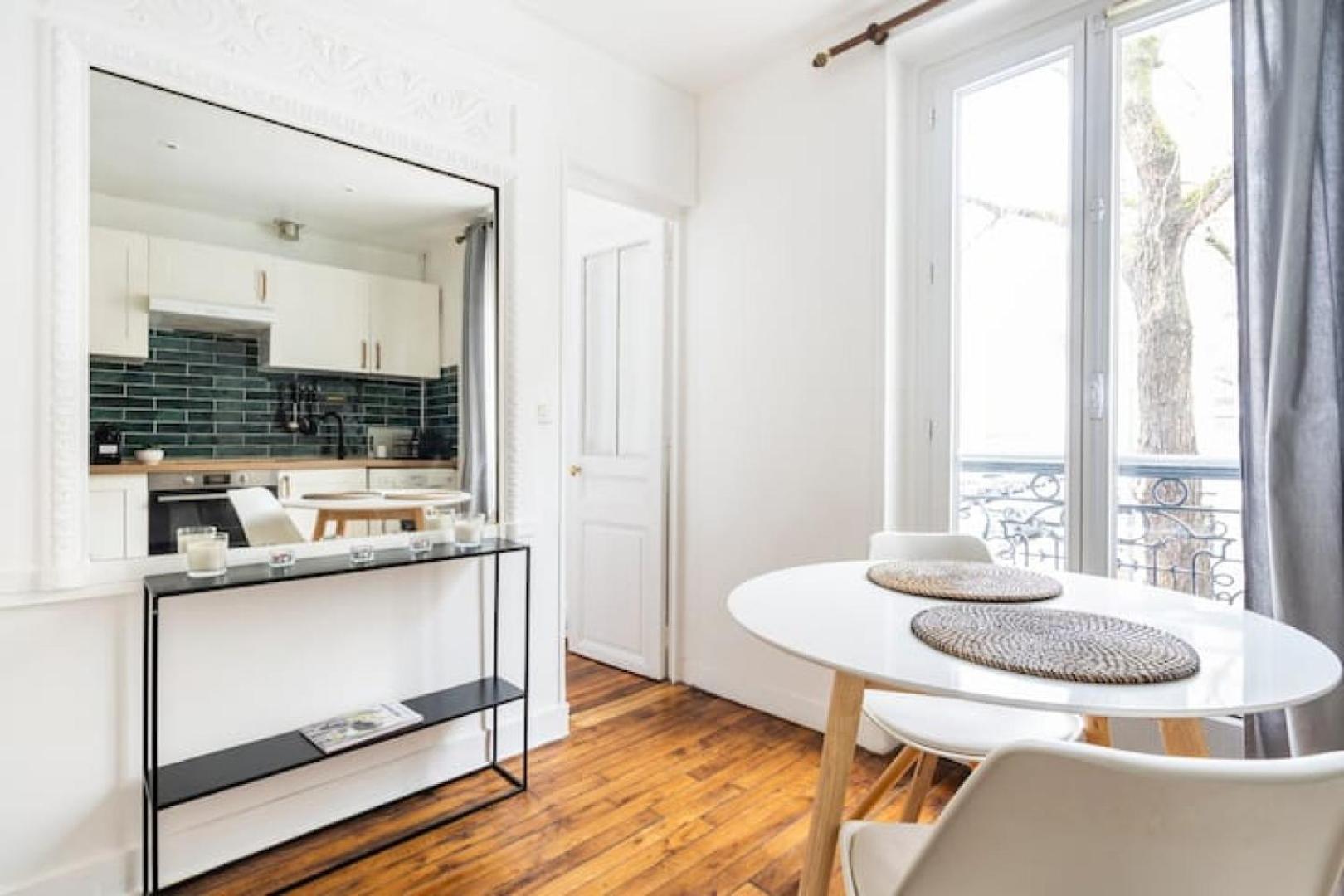 Apartment Cocoon In The Heart Of Batignolles | By Airnest