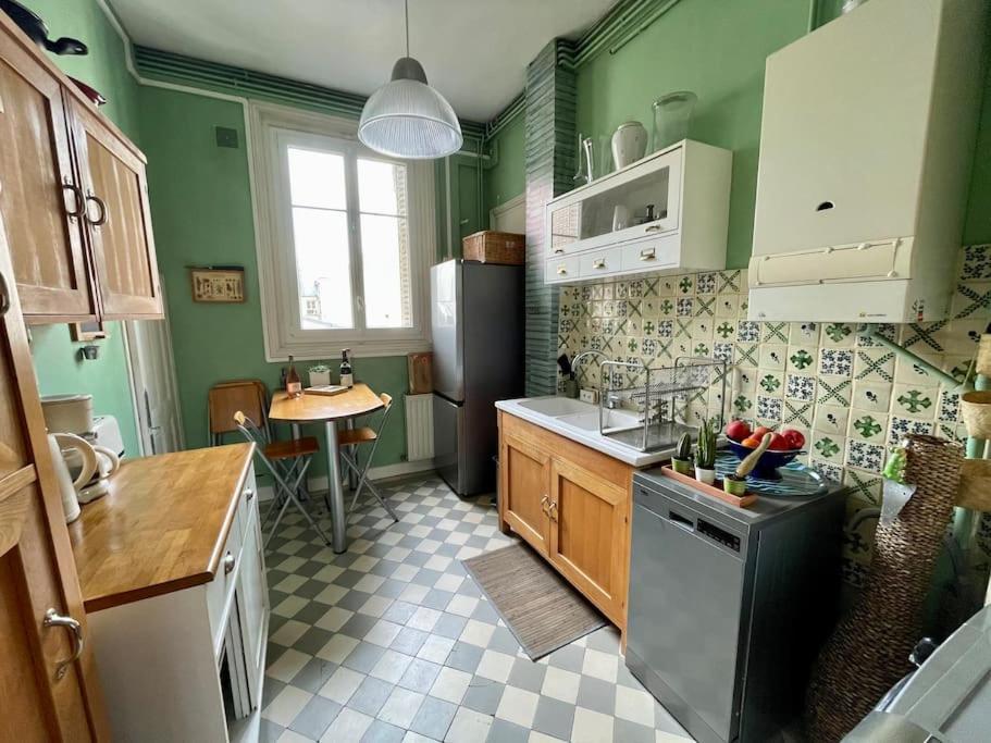Appartement Familial Typiquement Parisien *