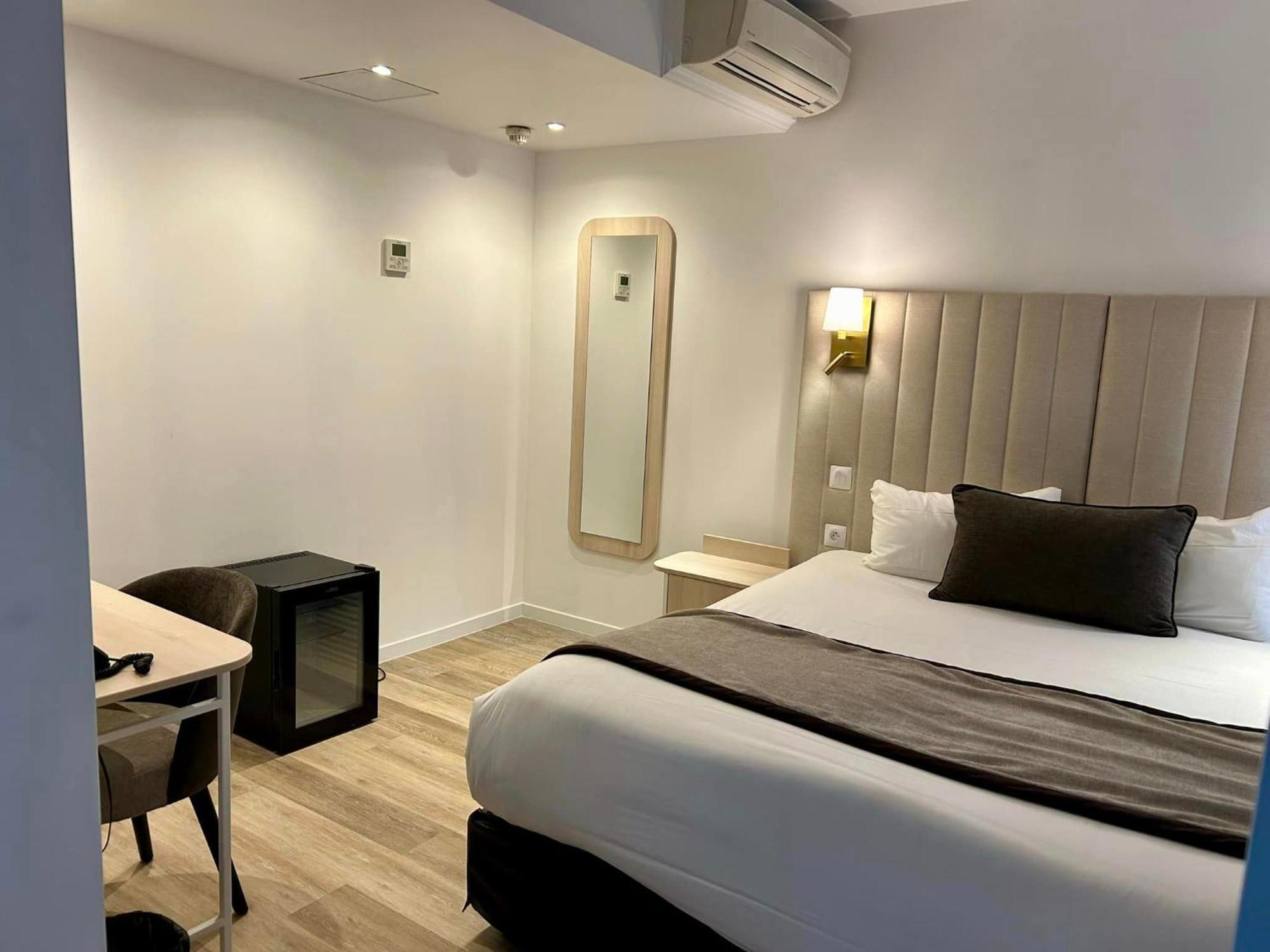 Hotel Derby Eiffel Paris