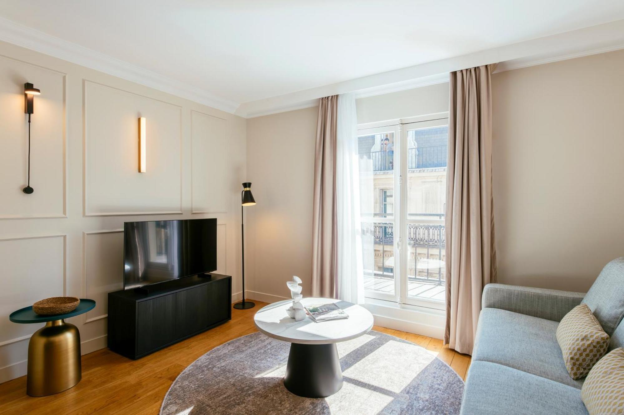 Adagio Opera Aparthotel