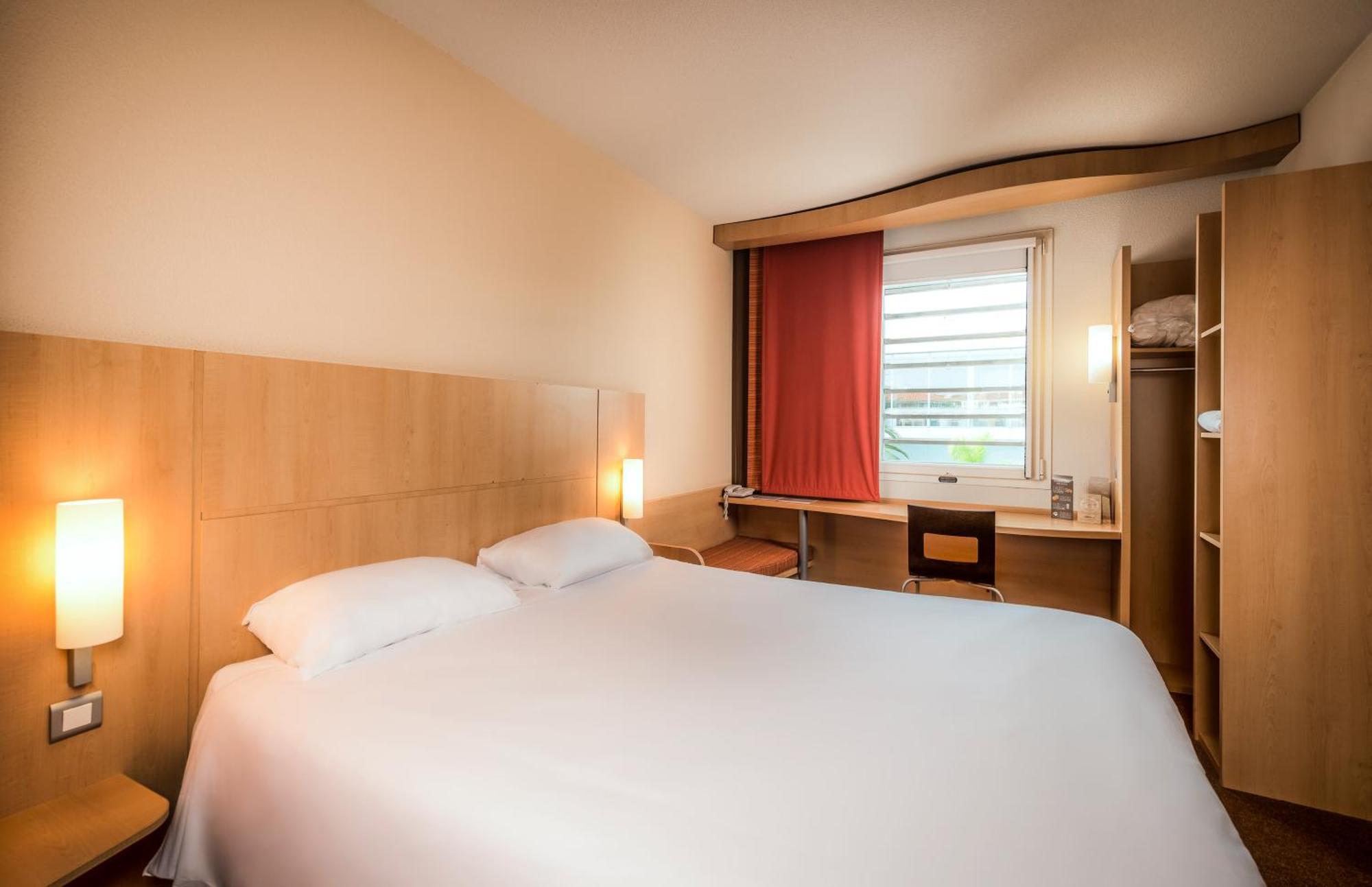 Ibis Bastille Faubourg St Antoine Hotel 3*