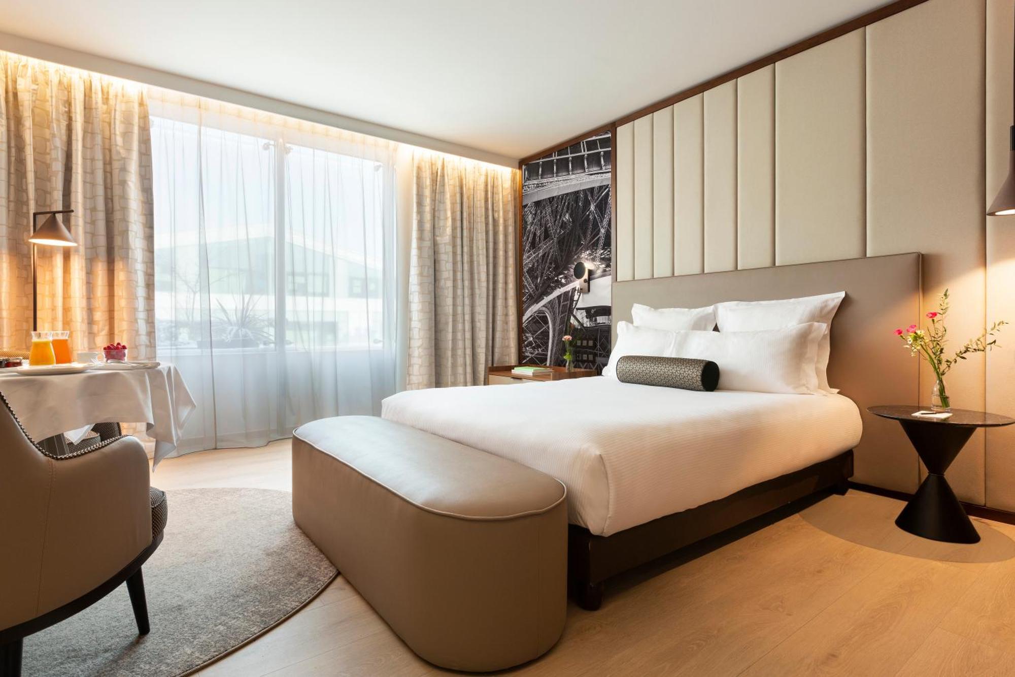 Hotel La Clef Tour Eiffel By The Crest Collection Paris