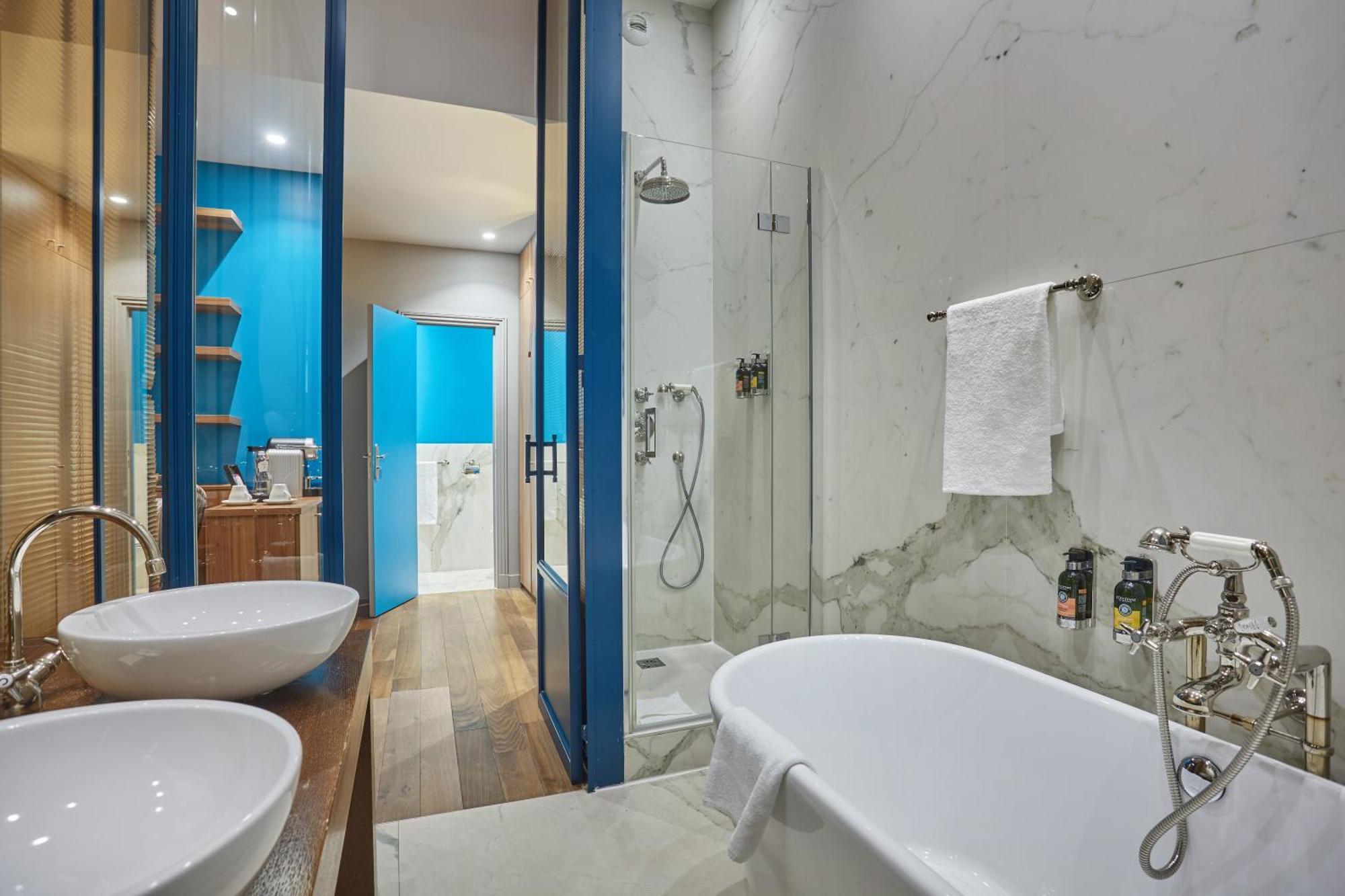 Hotel Le Robinet D'or Canal Saint Martin 3*