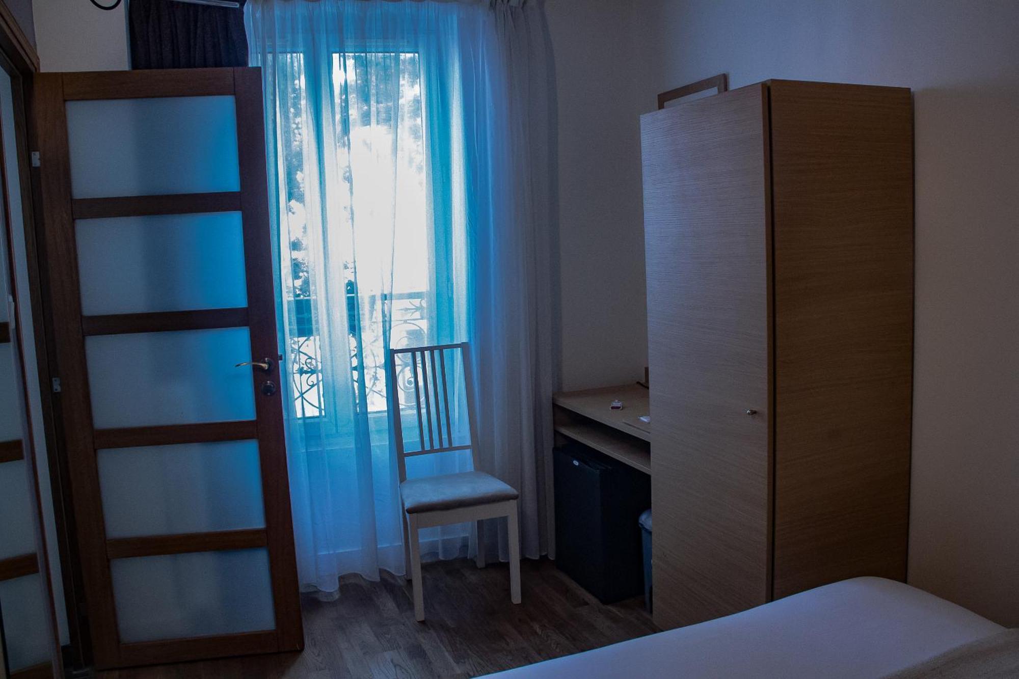 De L'union Hotel 3*