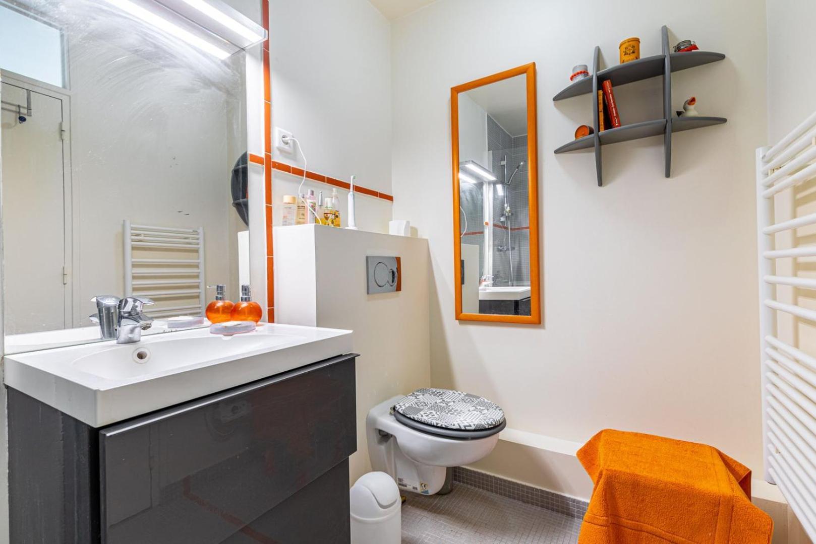 Guestready - Quaint And Cute In The 15th Arr. Apartment