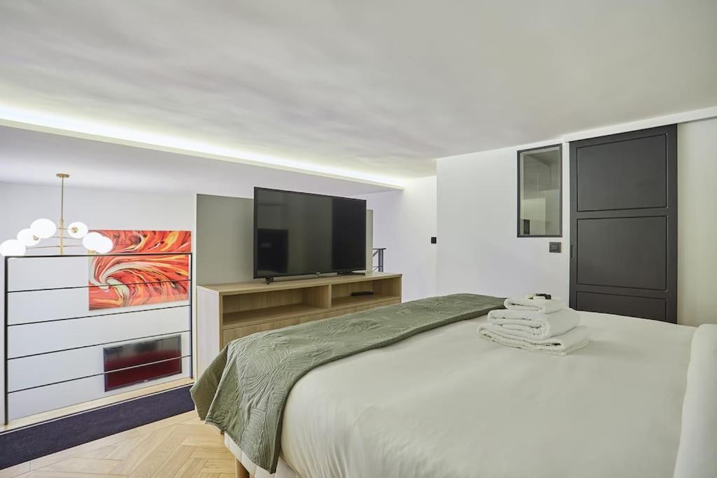Duplex Center Of By Studioprestige * Paris