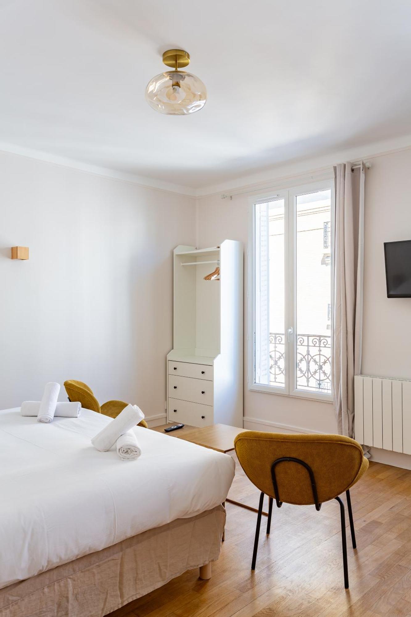 The Boho Chic - Republic Apartment Paris