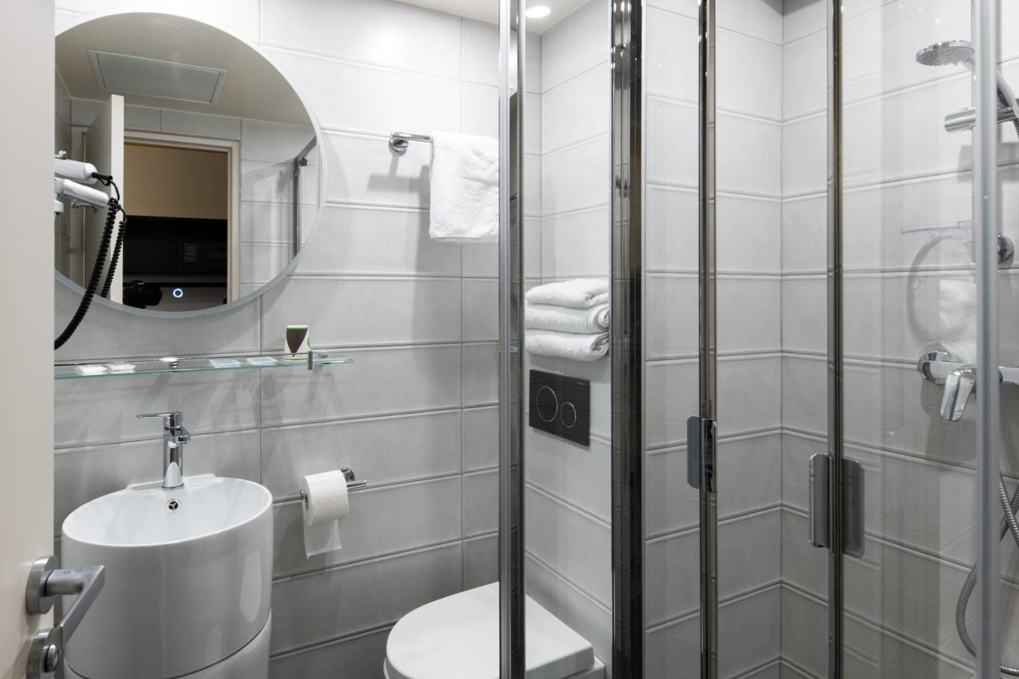 Gerando Hotel Paris
